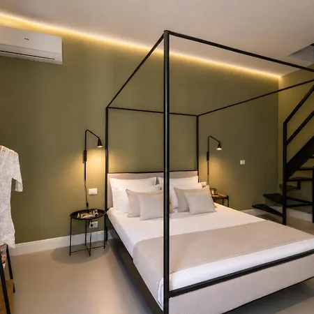 Couette-café Dimora Dei Gesuiti 3*